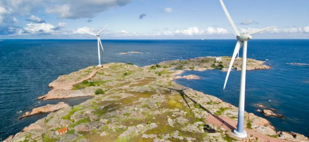Vindkraftverk på berg